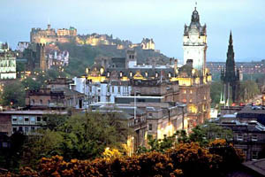 The capital of Scotland is Edinburgh (Столица Шотландии - Эдинбург)